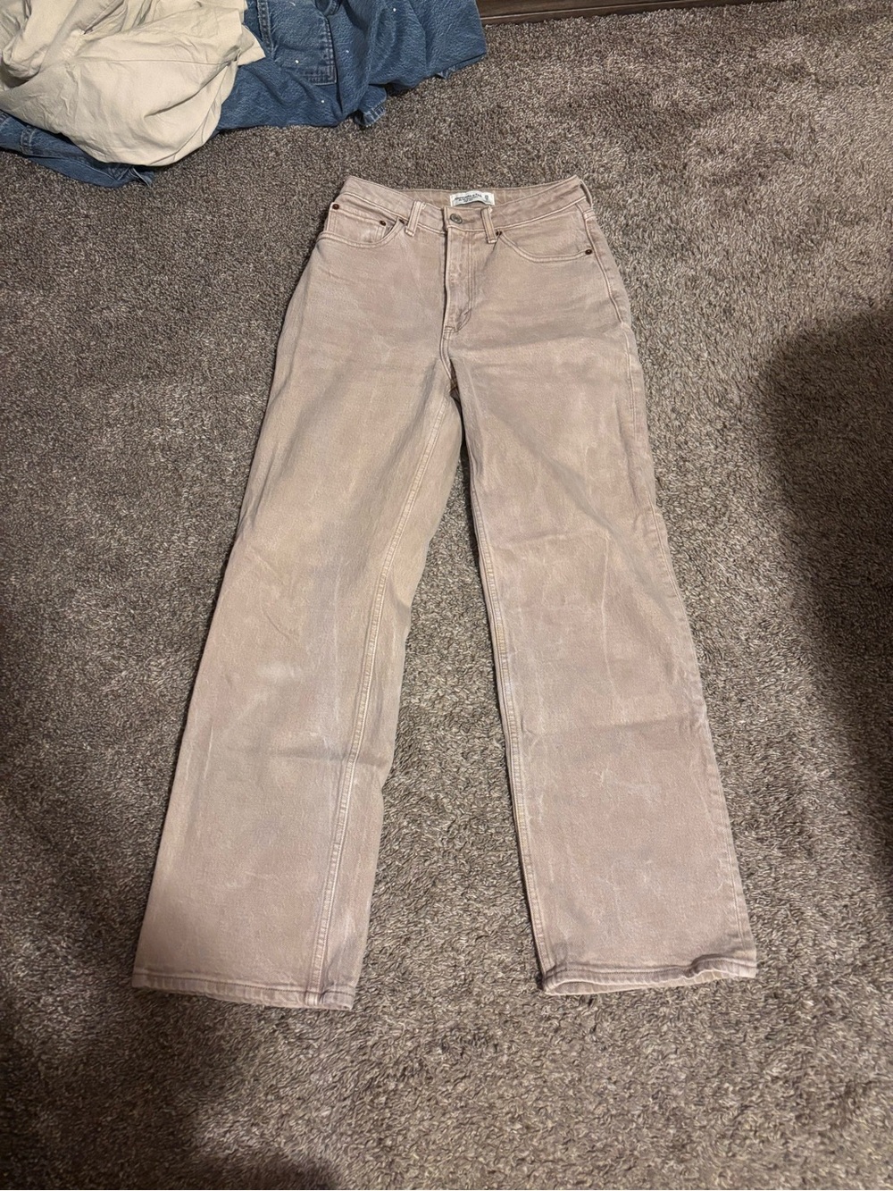 Abercrombie & Fitch creamHigh-Rise '90s Relaxed Jeans